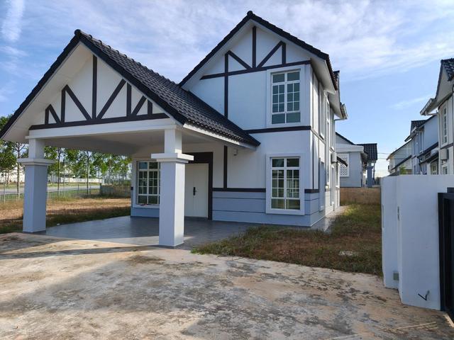 Bungalow for sale in Malaka
