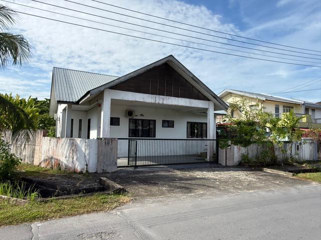 Bungalow for sale in Kuching