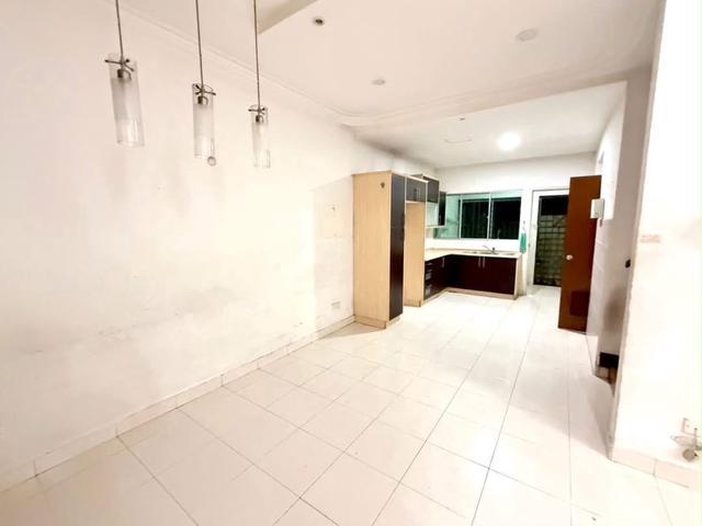 Terraced House for sale in Ulu Tiram, Johor