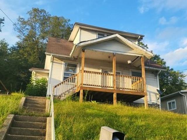 House for sale in Glenwood Heights, Wheeling