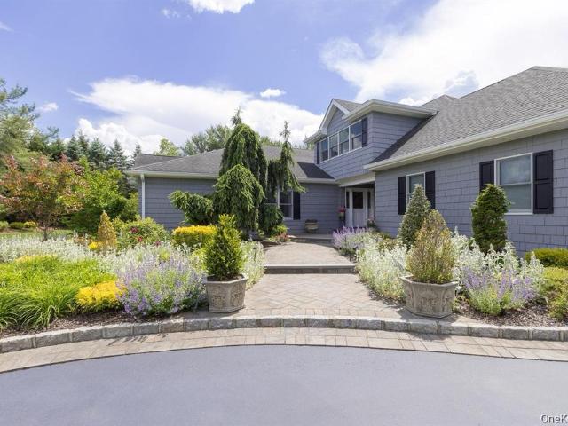 House for sale in Smithtown, New York