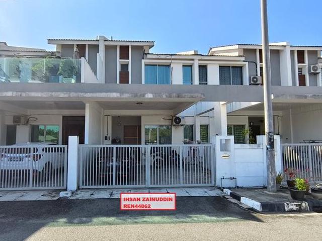 Terraced House for sale in Wellesley, Penang