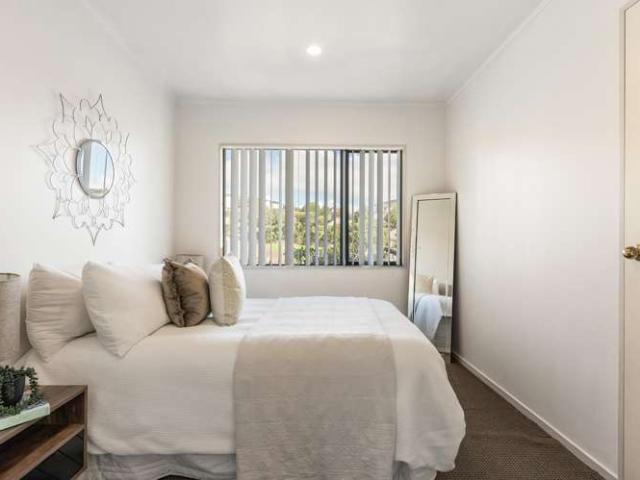 House for sale in Beachlands, Franklin