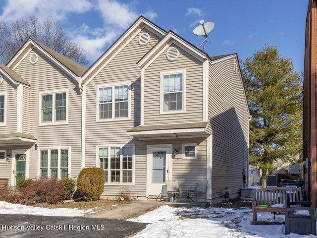Townhouse for sale in Lloyd, New York