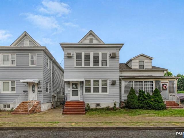 Duplex for rent in Wallington, New Jersey