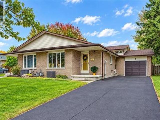 House for sale in Country Hills West, Kitchener