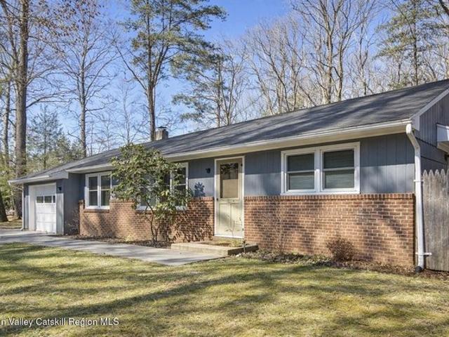 House for sale in Bearsville, New York