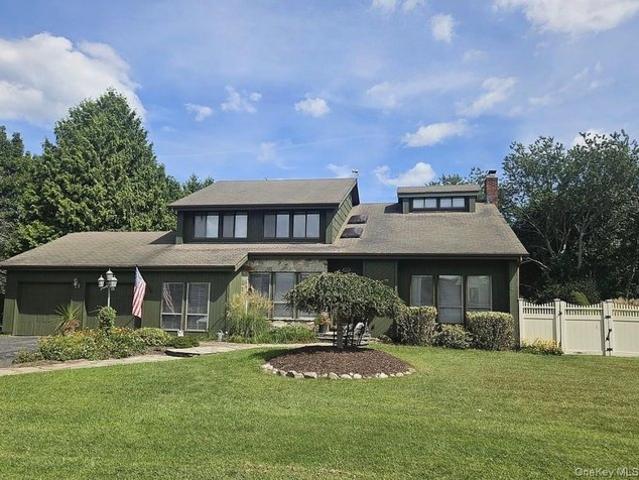House for sale in Mount Sinai, Town of Brookhaven