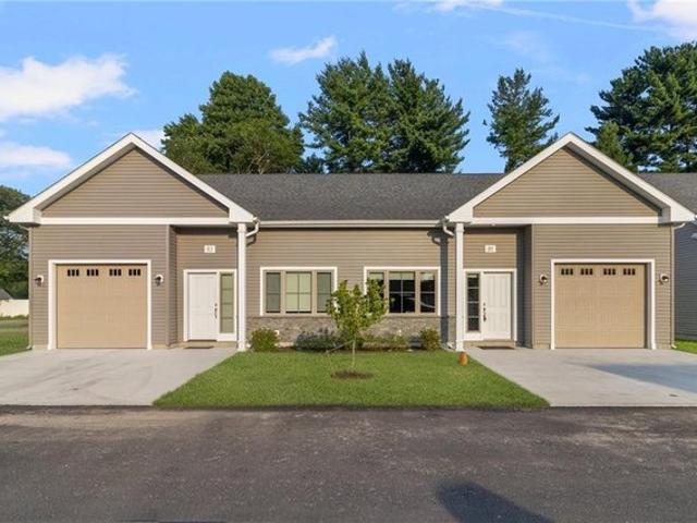 Condo for sale in West Warwick, Rhode Island