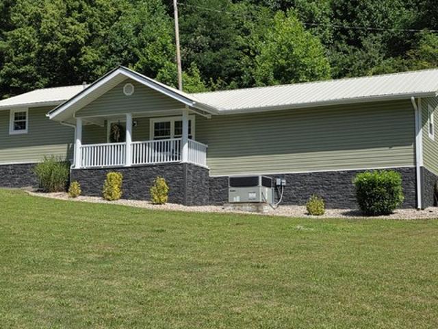House for sale in Manchester, Kentucky