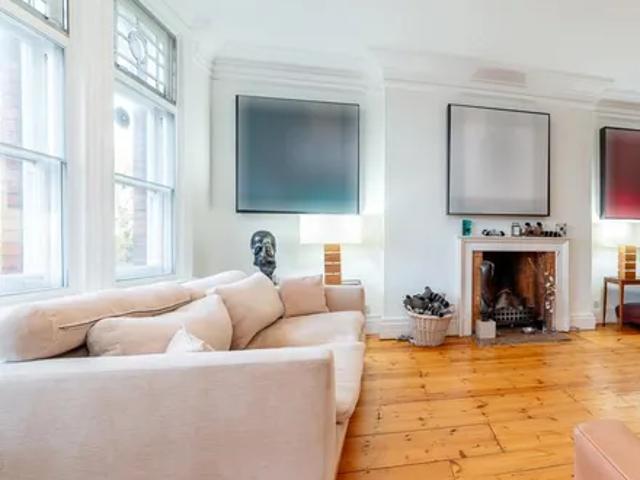 House for rent in Belsize Park, Greater London