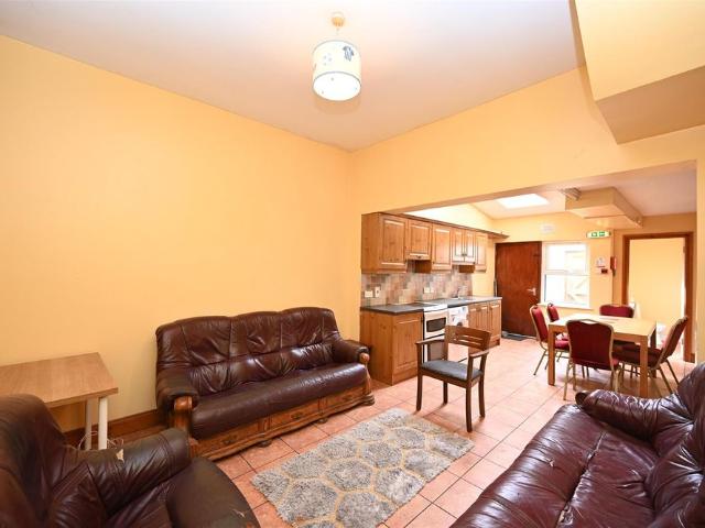 House for rent in Queen's Quarter, Northern Ireland