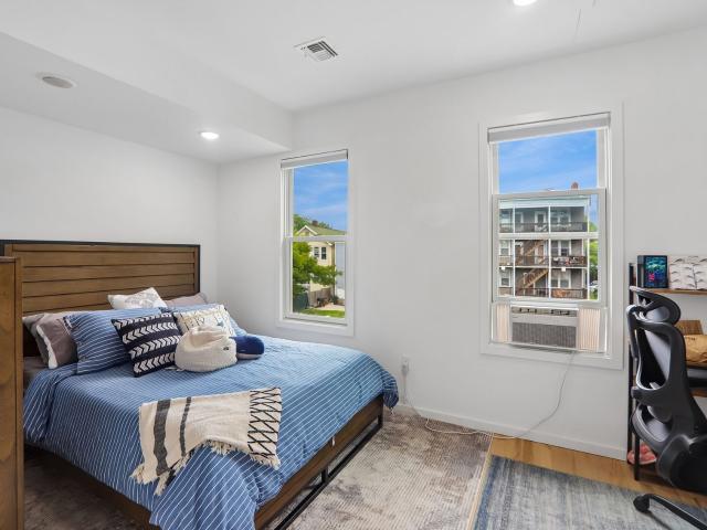 Duplex for rent in Montclair, New Jersey
