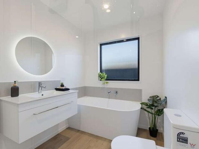 House for sale in Chaslands, Canterbury