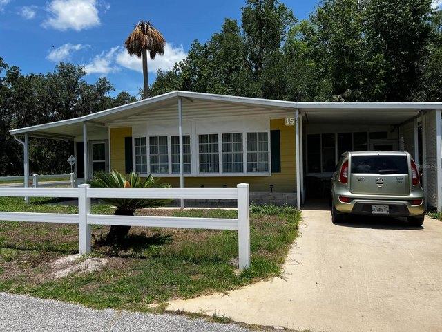 House for sale in Lake Panasoffkee, Florida