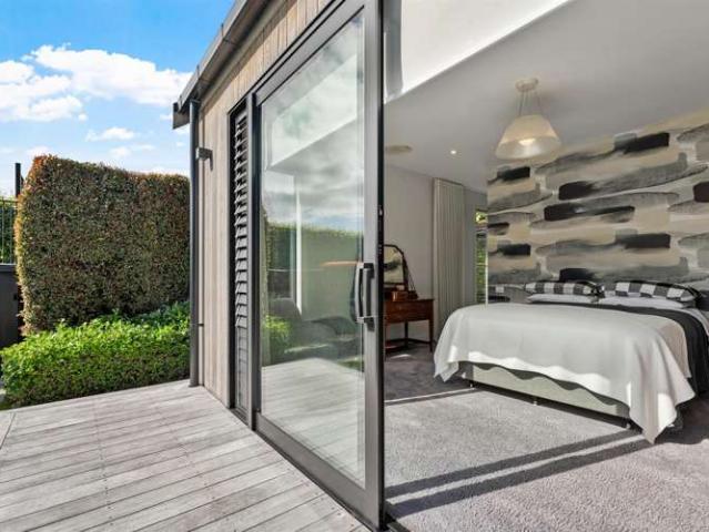 House for sale in Point Wells, Rodney
