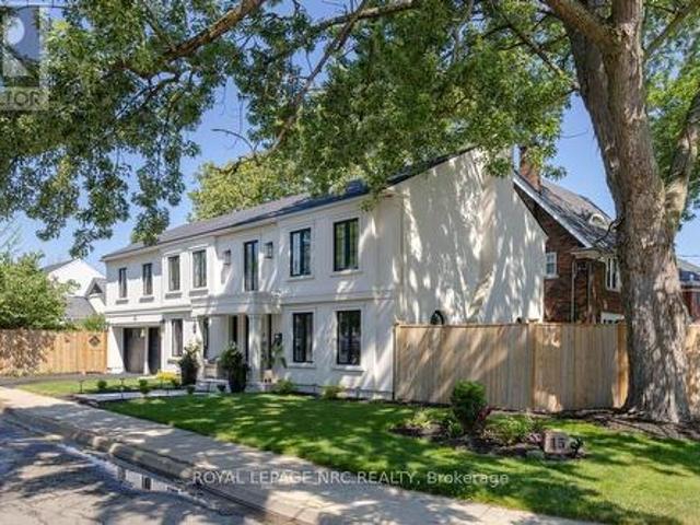 House for sale in Niagara, Ontario