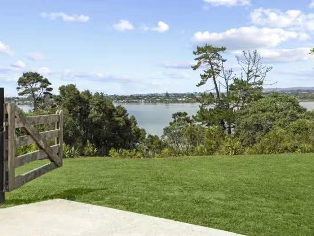 House for sale in Paremoremo, Oroua County