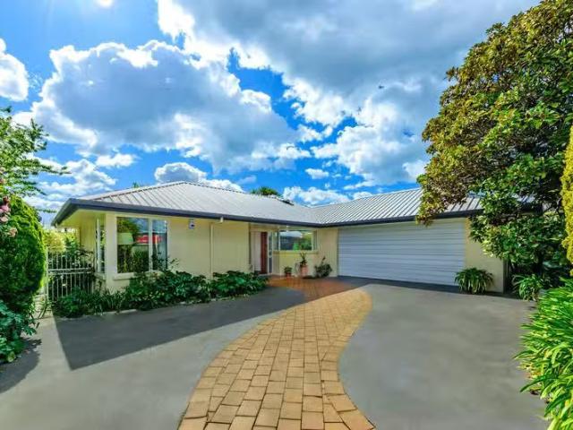 House for sale in Heathcote, Canterbury