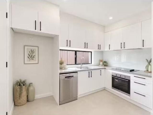 Apartment for rent in St Clair, Sydney