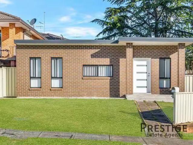 House for rent in Prairiewood, New South Wales