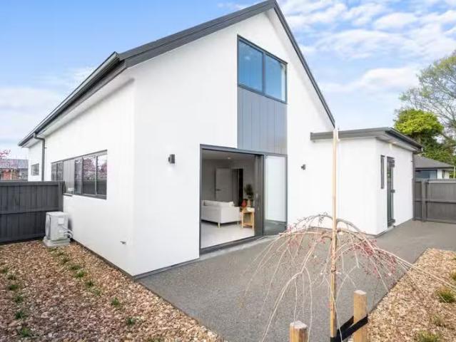 House for sale in Chaslands, Canterbury