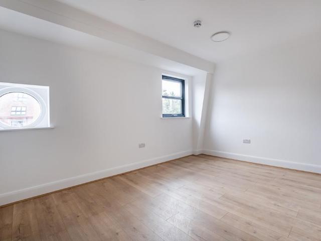 Apartment for rent in Kensal Town, Greater London