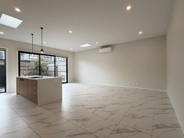 Townhouse for rent in Camerons Creek, Victoria