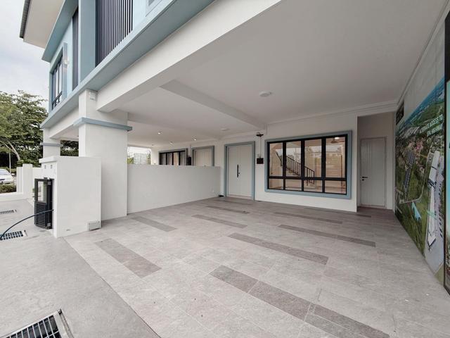 Terraced House for sale in Malaka