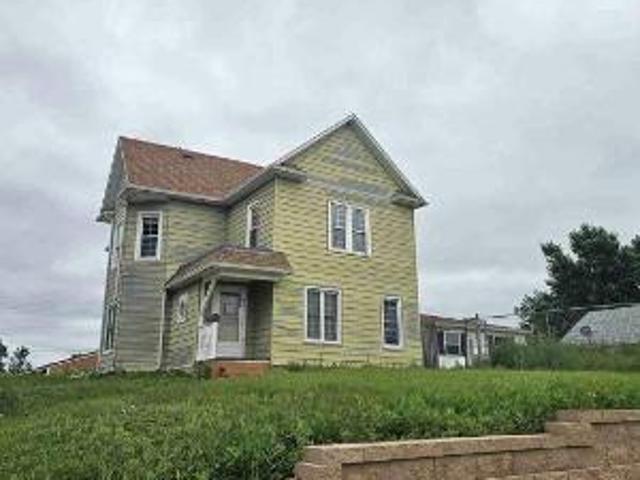 House for sale in Belle Plaine, Iowa