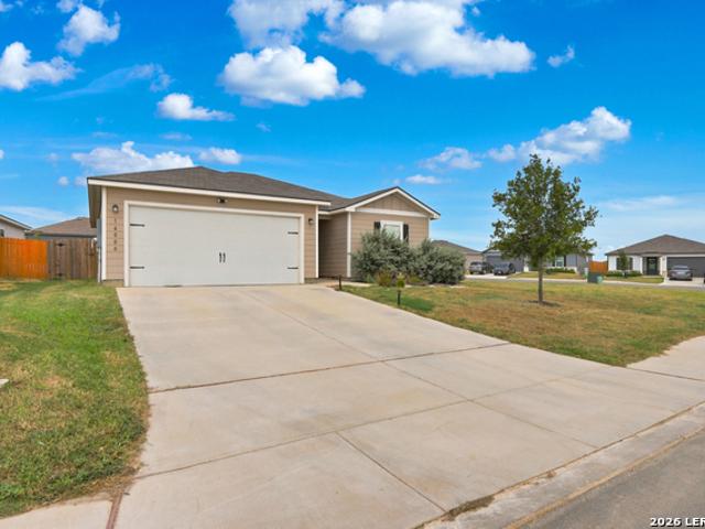 House for sale in Lytle, Atascosa County