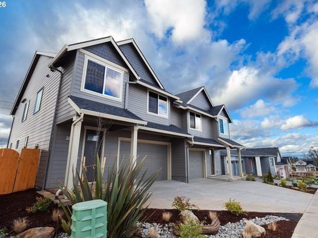Townhouse for sale in Oregonia
