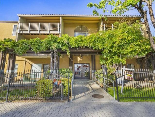 Condo for sale in Kansas