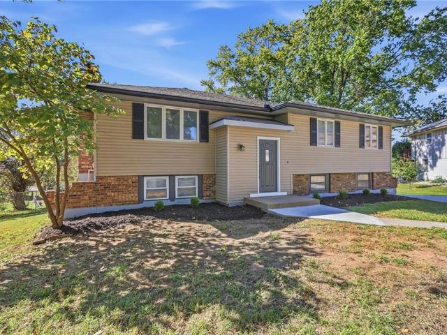 House for sale in Independence, Jackson County