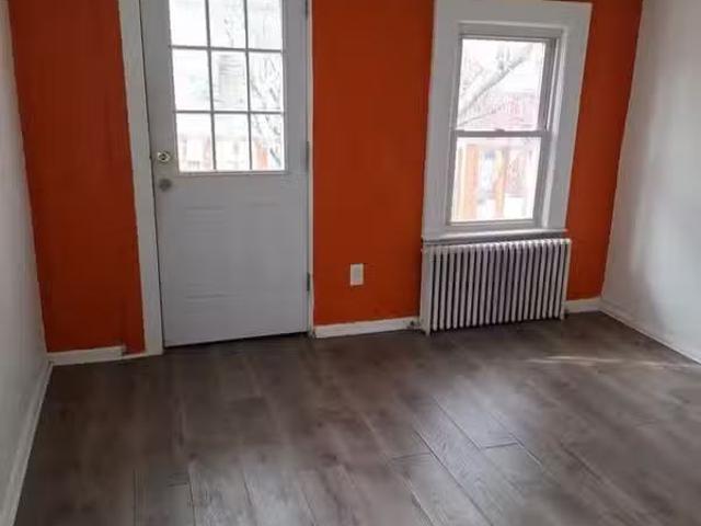 Condo for rent in Elizabeth