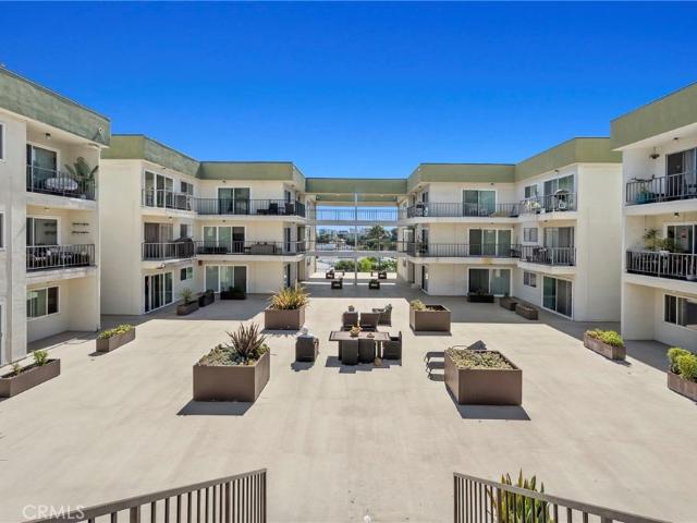 Condo for sale in Hermosa Beach, California