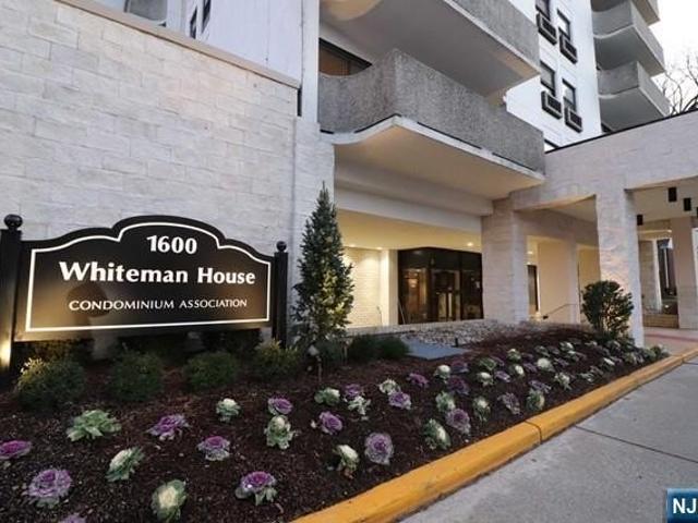 Condo for sale in Fort Lee, New Jersey