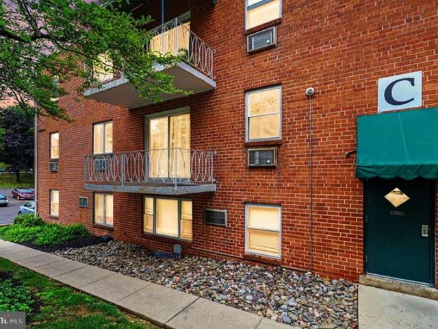 Condo for sale in Wyncote, Pennsylvania