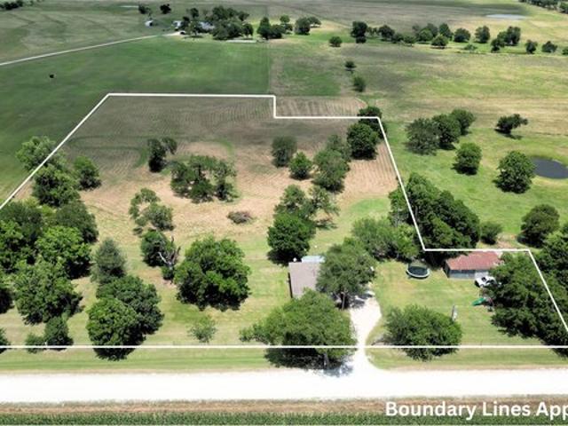 House for sale in Abbott, Texas