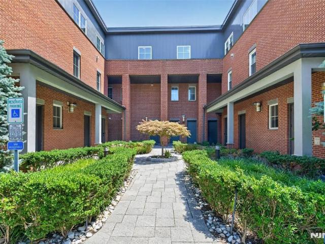 House for rent in Fort Lee, New Jersey
