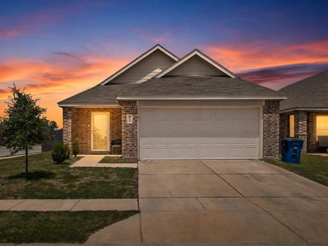 House for sale in Ellis, Texas