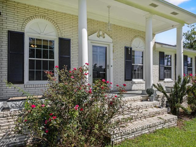 House for sale in Burgaw, North Carolina