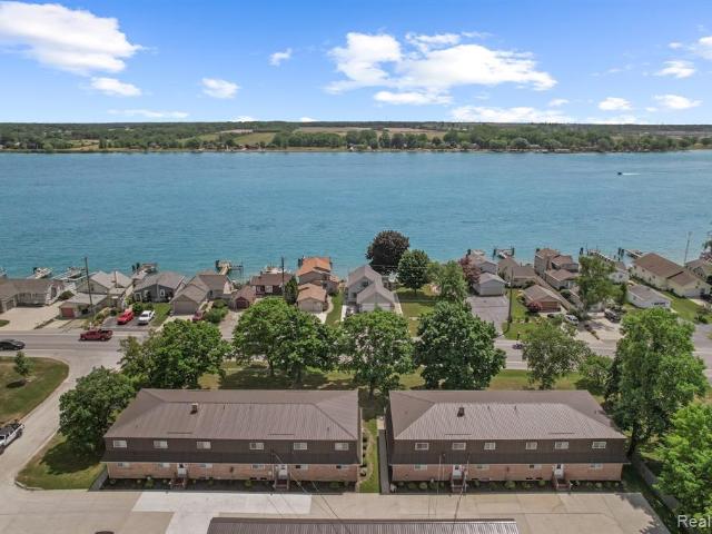 Condo for sale in Saint Clair, Saint Clair County