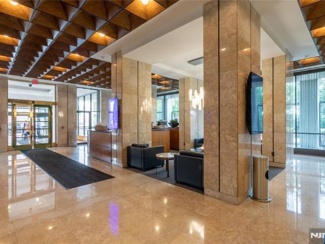 House for sale in Fort Lee, New Jersey