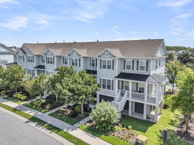 Townhouse for sale in Mount Pleasant