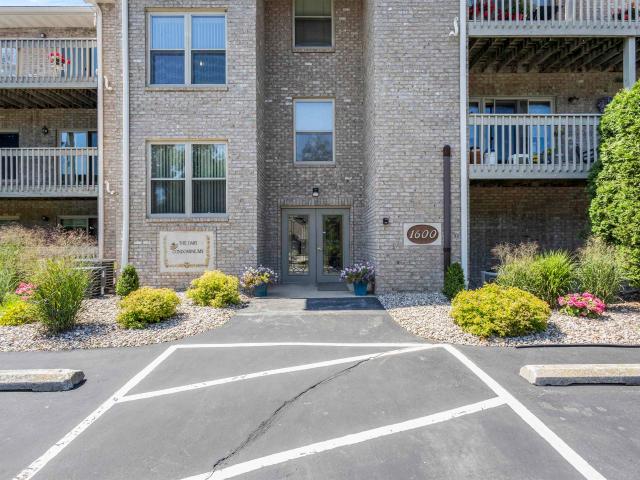 Condo for sale in Allouez, Wisconsin
