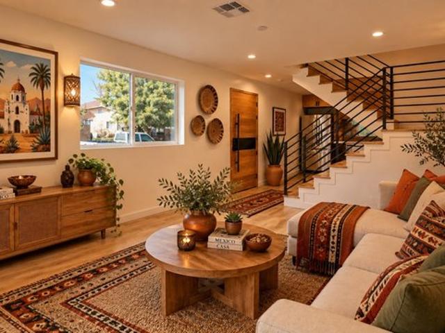 Townhouse for rent in Canoga Park, California