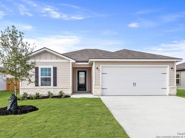 House for sale in Lytle, Texas