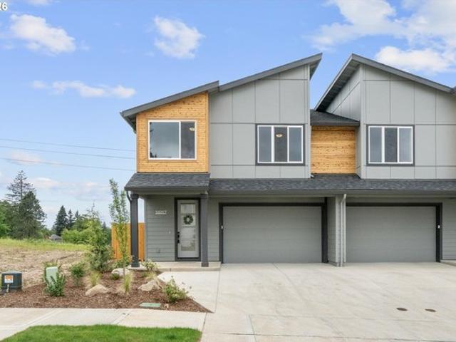 Townhouse for sale in Oregonia