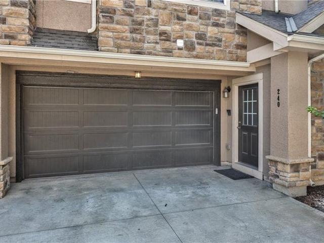 Condo for sale in Kansas